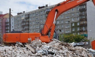 Вывоз строительного мусора с участка в Кронштадте недорого от 1569 руб. | ГОСТСТРОЙ