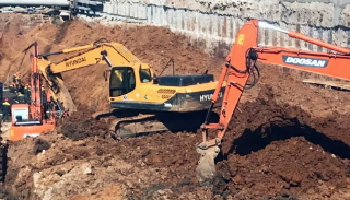 Разработка котлована экскаватором под фундамент в Кронштадте — цена от 2615 руб. | ГОСТСТРОЙ
