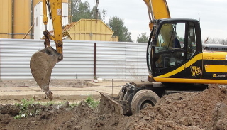 Выкопать яму экскаватором в Кронштадте от 942 руб. - ГОСТСТРОЙ 
